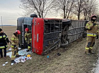 У сусідній країні перекинувся автобус із біженцями з України