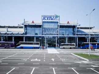 Аеропорт "Жуляни" закрили через "виліт" Boeing за межі злітно-посадкової смуги