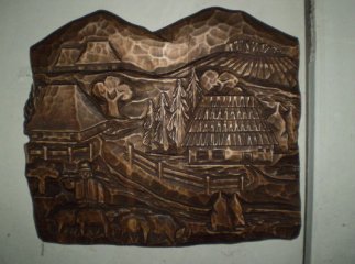 Ужгородський скульптор вирізьблює в дереві найдорожчі для себе місця (ВІДЕО)