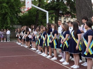 У школах Мукачева пролунав останній дзвоник