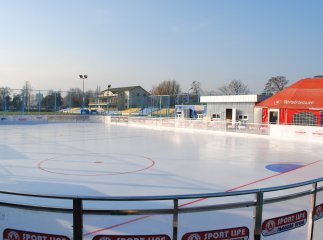 Льодова ковзанка на "Авангарді" вже практично готова (ФОТОРЕПОРТАЖ)