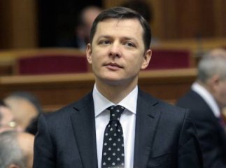 Олег Ляшко та Олександр Турчинов побились біля трибуни у сесійній залі