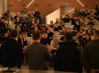 На Закарпатті створять національний ІТ-кластер й звільнять айтівців від військової служби на час воєнного стану На Закарпатті створять національний ІТ-кластер й звільнять айтівців від військової служби на час воєнного стану