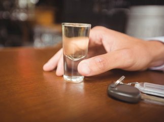 Нетверезий водій під Ужгородом вантажівкою в’їхав у припарковані авто