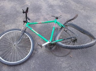 На Виноградівщині 24-річний водій іномарки збив велосипедиста і втік з місця ДТП