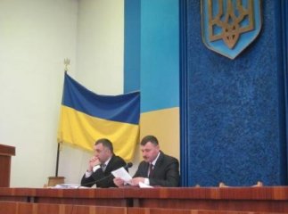На Міжгірщині опозиційні депутати мають намір розпустити районну раду, достроково склавши свої депутатські мандати