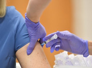 Відомо, із якого числа відсторонять від роботи невакцинованих вчителів