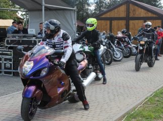 Фестиваль "Огинь і м’ясо" у Мукачеві стартував злетом байкерів