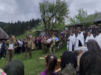 У гірському селі провели в останню путь полеглого Героя