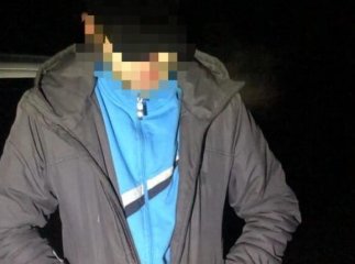 Вночі на Берегівщині помітили чоловіка, який поводився підозріло