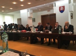 Геннадій Москаль вирушив до Братислави, аби порушити проблему повітряного руху між Україною та Словаччиною