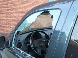 В Ужгороді невідомі грабують автомобілі