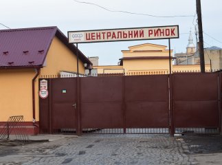 Підприємці Берегова поскаржились на роботу директора місцевого ринку