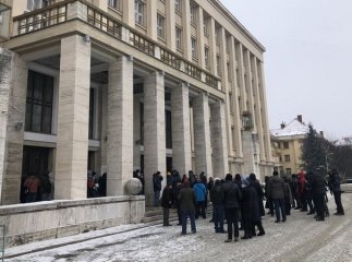 Мітинг перед Закарпатською ОДА: відео з місця події