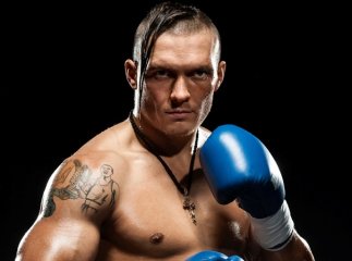 Олександр Усик взяв участь у відкритті чемпіонату України з боксу в Ужгороді