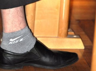 Шкарпетки закарпатського депутата змусили мережу Інтернет реготати