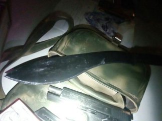 На посту у Нижніх Воротах затримали чоловіка зі зброєю