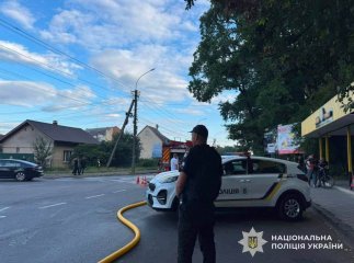 В Ужгороді спалахнула пожежа: поліція шукає озброєного винуватця