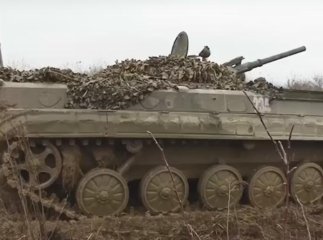 У Мукачеві з полігону чути відлуння гармат та БМП