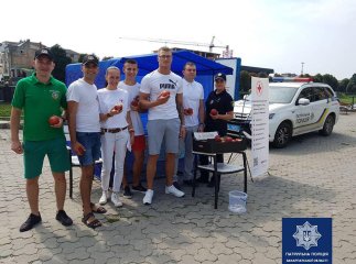 Поліція зупиняла закарпатців з незвичною пропозицією