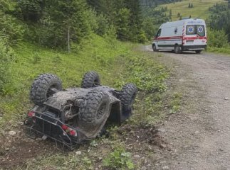 Чоловік отримав важкі травми під час катання на квадроциклі в горах