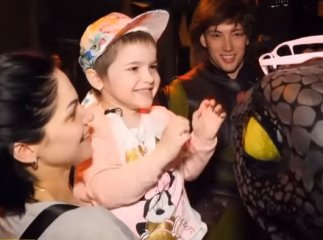 Казкова історія: маленька закарпатка, яка бореться з раком, відправилася у далеку подорож, аби здійснити свою мрію