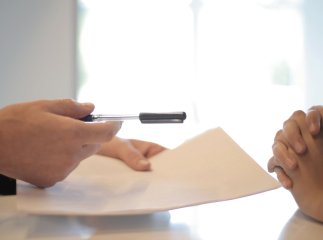 Медики, вчителі і військові можуть отримати кредити за вигідними умовами