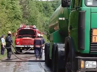 Неподалік Мукачева загорівся бензовоз (ВІДЕО)