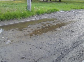 Ужгородці скаржаться на неякісні тротуари