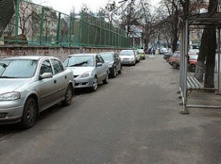 Мукачівську владу змусили знизити необґрунтовані тарифи на паркування транспорту Мукачівську владу змусили знизити необґрунтовані тарифи на паркування транспорту