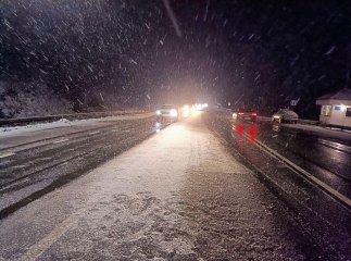 Дорожники звернулись до водіїв у зв’язку із сильним снігопадом у горах