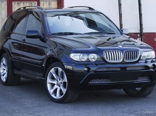 У Мукачеві прямо із двору власника вкрали BMW-X5