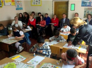 Вчителів початкових класів, які навчають учнів-ромів, вчили проводити нестандартні уроки