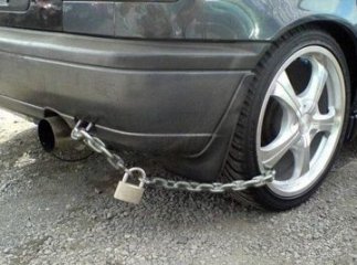 Узяв машину покататись, а власник подумав, що вкрали