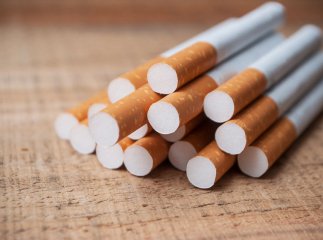 На Закарпатті виявили нелегальне виробництво сигарет