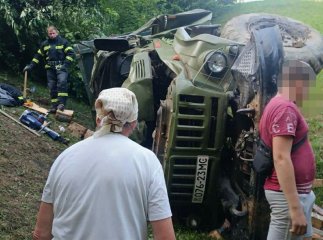 ЗІЛ перекинувся у горах на Рахівщині: є загиблий