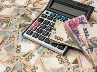 Ще три місяці даватимуть тисячу гривень, а з 1 вересня виплати подвоять: хто отримає гроші Ще три місяці даватимуть тисячу гривень, а з 1 вересня виплати подвоять: хто отримає гроші