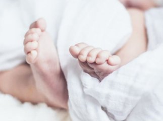 Не знає мов і мало що усвідомлює: лікарі про 12-річну породіллю із Закарпаття