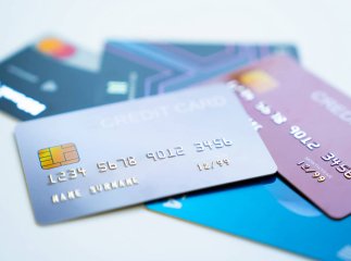 Почалось розблокування банківських карток пенсіонерів, які пройшли ідентифікацію