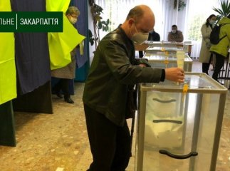 Закарпатець розповів про перешкоди, які йому довелось подолати, щоб проголосувати