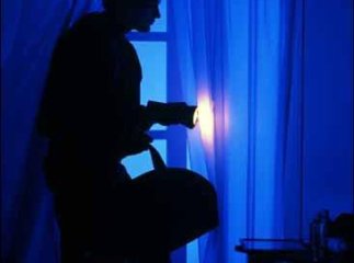Учень школи та студент ПТУ пограбували кафе