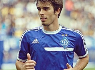 Головний тренер київського "Динамо" Сергій Ребров відзначив здобутки футболіста з Мукачева (ВІДЕО) Головний тренер київського "Динамо" Сергій Ребров відзначив здобутки футболіста з Мукачева (ВІДЕО)