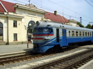 На станції "Мукачево" затримали 30-річного чоловіка з мисливським ножем