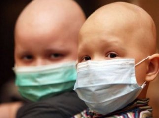 У Мукачеві від раку помер хлопчик. Його мама, в пам’ять про сина, робить добрі справи