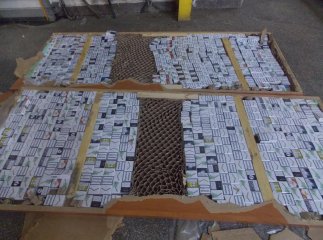 Чоловік спеціально змайстрував двері, щоб возити в них контрабанду