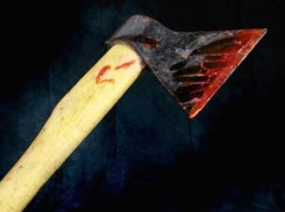 Чоловік захищав свою правду із сокирою в руках