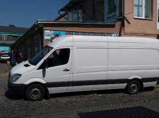 За "диво-паркування" біля "зеленого" ринку Мукачева чоловік сплатить штраф