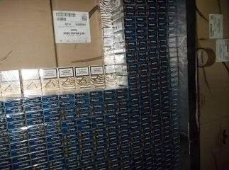 Закарпатські митники вилучили вантажівку через контрабанду цигарок