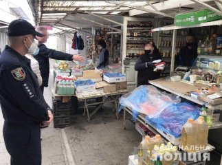 Закарпатські поліцейські перевіряють дотримання карантинних обмежень під час травневих свят