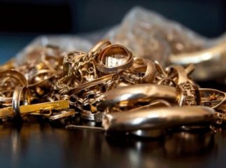 Грабіжник проник у спальну кімнату та викрав звідти ювілірні вироби